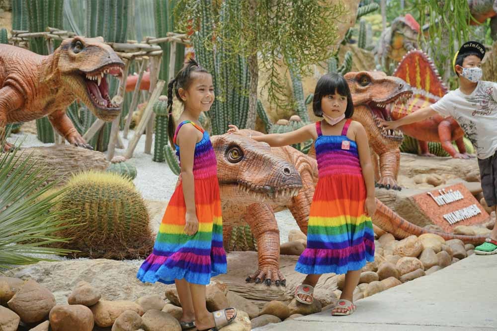 Nong Nooch Tropical Garden - Image 6 of 8