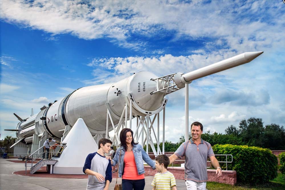 Kennedy Space Center - Image 3 of 5