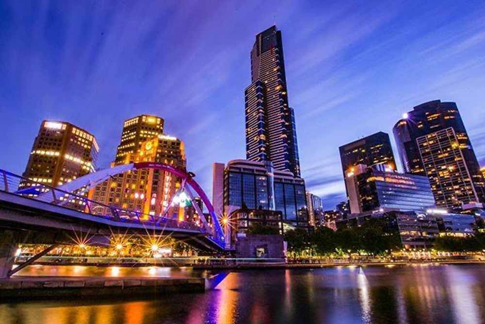 Melbourne Skydeck - Catch stunning panoramic views of the ranges by day and the dazzling Melbourne skyline by night. Skydeck 88 also offers activities and presents visitors with a collection of fun facts. Play around with the interactive Serendipity Table, spot key landmarks with viewfinders, or brave a walk onto "The Terrace". Melbourne Skydeck - Image 2 of 5