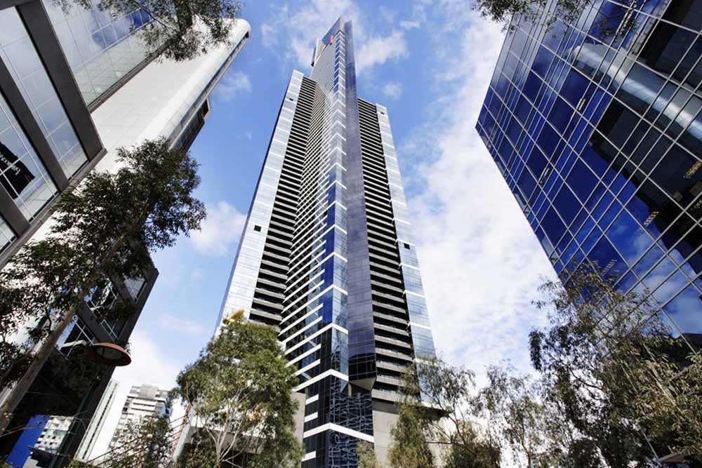 Melbourne Skydeck - Catch stunning panoramic views of the ranges by day and the dazzling Melbourne skyline by night. Skydeck 88 also offers activities and presents visitors with a collection of fun facts. Play around with the interactive Serendipity Table, spot key landmarks with viewfinders, or brave a walk onto "The Terrace". Melbourne Skydeck - Image 5 of 5