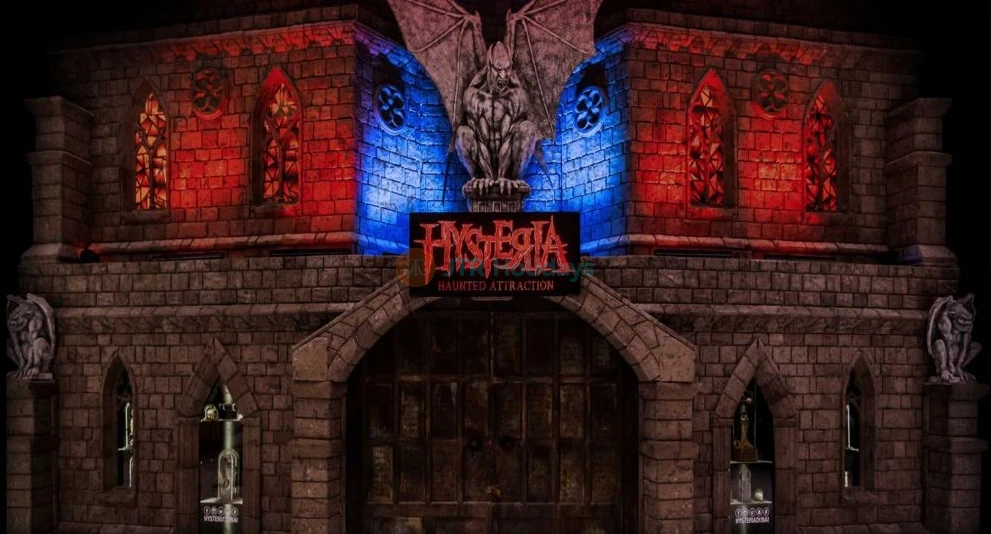 Hysteria Haunted Attraction Dubai - The first haunted attraction of its kind in the region, Hysteria is an extreme fear experience. It takes guests on a journey through their darkest nightmares and deepest fears. Please beware that this is not for the faint-hearted. The haunted house Dubai Mall operating on an everyday basis. Hysteria Haunted Attraction Dubai - Image 1 of 5