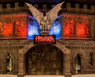 Hysteria Haunted Attraction Dubai - The first haunted attraction of its kind in the region, Hysteria is an extreme fear experience. It takes guests on a journey through their darkest nightmares and deepest fears. Please beware that this is not for the faint-hearted. The haunted house Dubai Mall operating on an everyday basis. Hysteria Haunted Attraction Dubai - Image 5 of 5