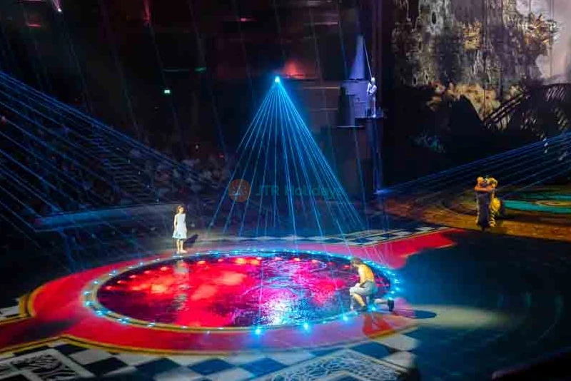 La Perle Show with Dinner Package - Offers & Packages - JTR Holidays - Image 8 of 8