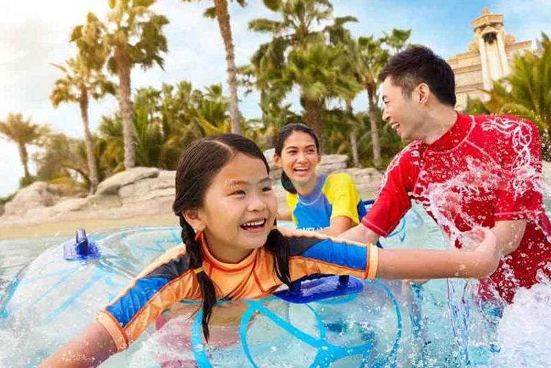 Save on Adventure: Ski Dubai Classic Pass & Atlantis Aquaventure Tickets Combo Deal - Image 10 of 11