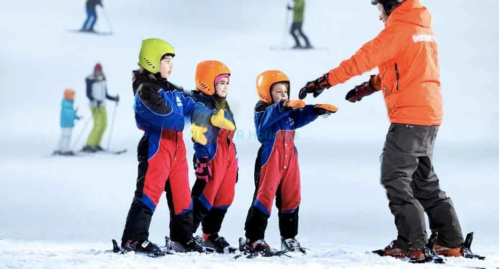 Ski Dubai + Dubai Aquarium Combo: Snowy Thrills and Aquatic Wonders - JTR Holidays - Image 1 of 5