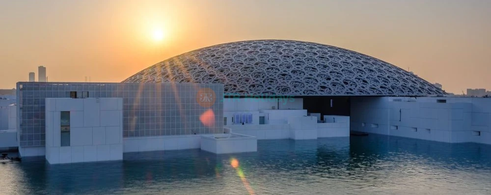 Abu Dhabi Combo Deal: Yas Water World and Louvre Abu Dhabi - JTR Holidays - Image 3 of 5