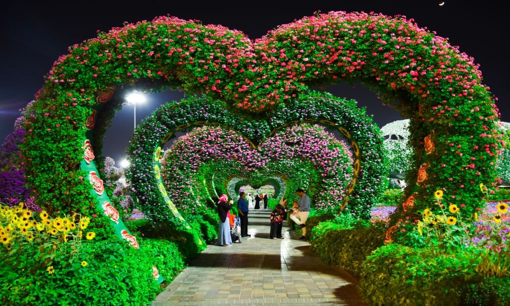 IMG General Admission + Free Miracle Garden Combo: Thrills & Blooms Await! - Imagen 5 de 5