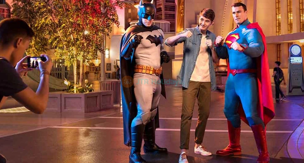 Abu Dhabi Combo Deal: Warner Bros and Qasr Al Watan - Best Offer - JTR Holidays - Imagen 1 de 5