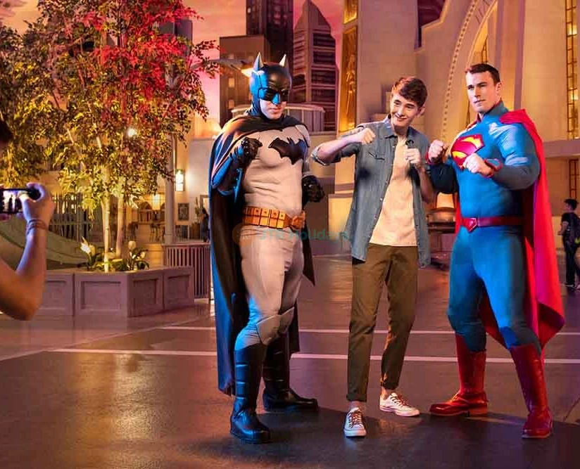 Combo Deal - Warner Bros and Louvre Abu Dhabi - Entertainment and Artistry - JTR Holidays - Image 2 of 6