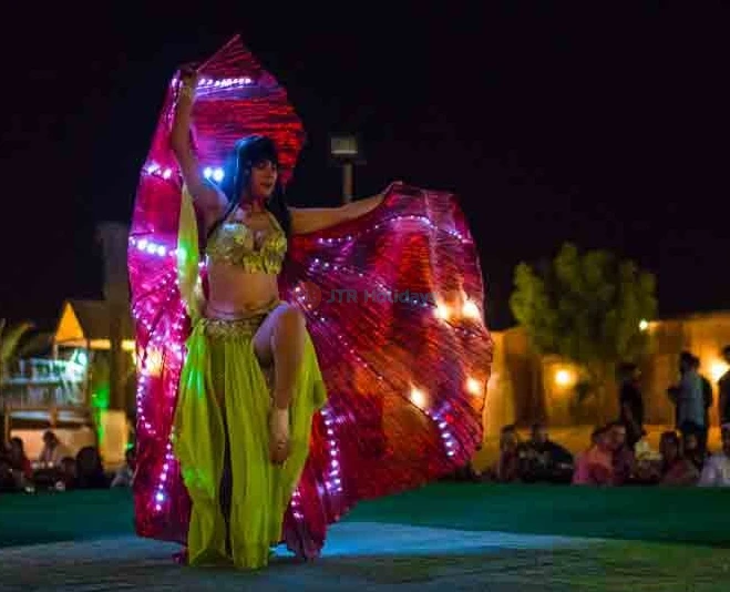 Dubai Combo Offer - Dubai Marina Dinner Cruise - Evening Desert Safari - JTR Holidays - Image 5 sur 5