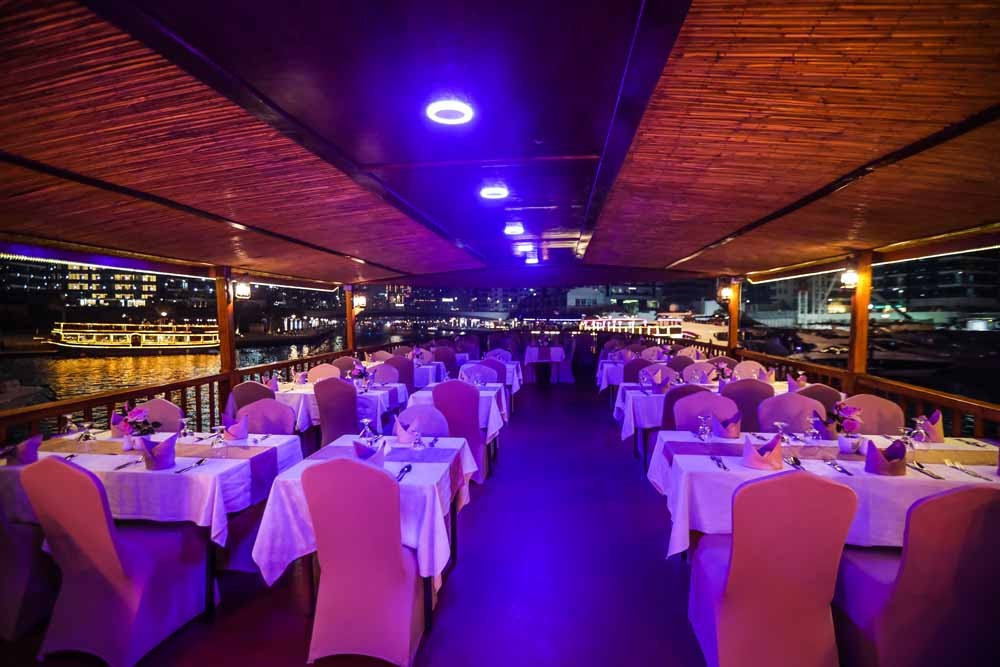 Dubai Combo Offer - Dubai Marina Dinner Cruise - Evening Desert Safari - JTR Holidays - Image 6 of 8