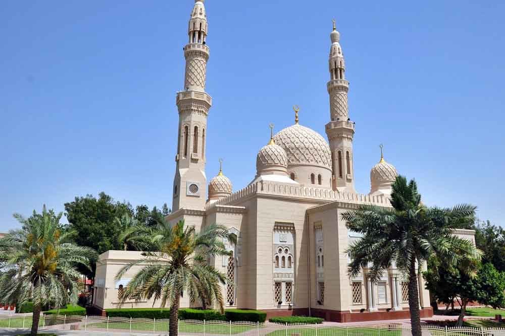 Dubai Combo Deals - City Tour - Canal Dinner Cruise - Desert Safari Dubai - JTR Holidays - Image 5 of 10