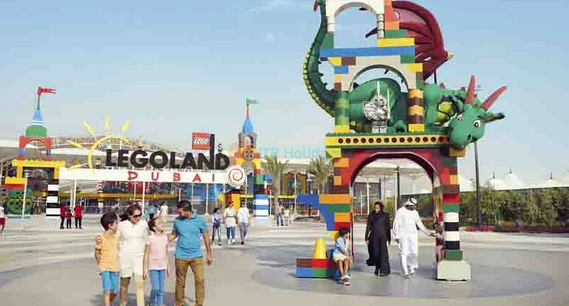 Леголенд Тема Парк - Legoland® Дубай и Legoland водный парк – это интерактивные развлечения, позволяющие семьям участвовать в приключениях на тему Лего через интерактивные аттракционы, водные горки, модели и мастер-классы по строительству. Леголенд Тема Парк - Изображение 1 из 5