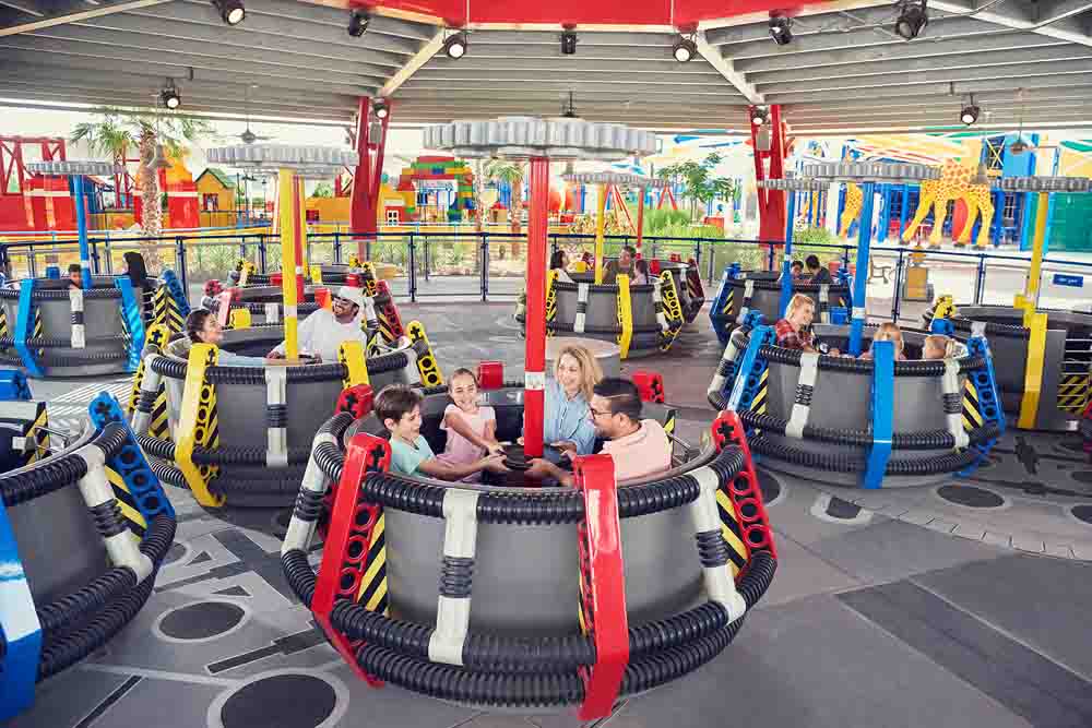 Legoland Theme Park - Legoland® Dubai e Legoland Water Park sono esperienze pratiche che permettono alle famiglie di partecipare ad avventure a tema Lego attraverso giostre interattive, scivoli d'acqua, modelli ed esperienze di costruzione. Legoland Theme Park - Immagine 3 di 5