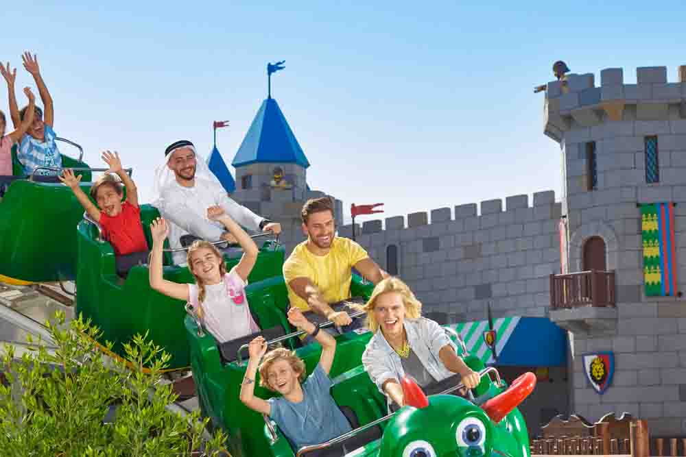 Legoland Theme Park - Legoland® Dubai e Legoland Water Park sono esperienze pratiche che permettono alle famiglie di partecipare ad avventure a tema Lego attraverso giostre interattive, scivoli d'acqua, modelli ed esperienze di costruzione. Legoland Theme Park - Immagine 4 di 5