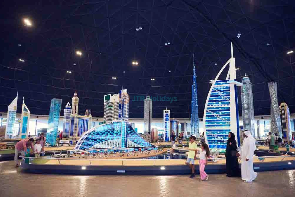 Legoland Theme Park - Image 6 of 8