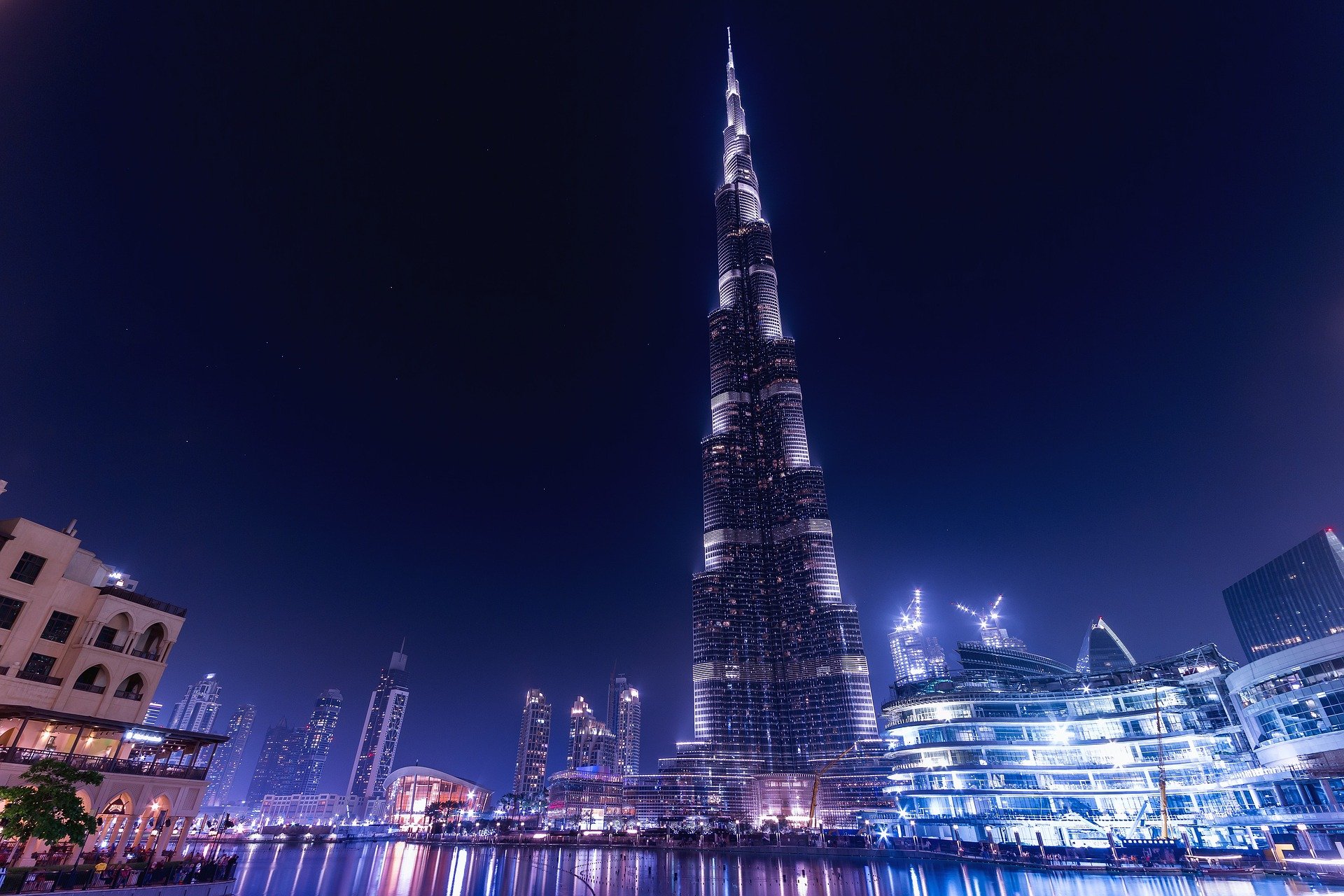 Burj Khalifa + Aquarium et Zoo Sous-Marin - Offre combinée Burj Khalifa Au Sommet, offre spéciale à durée limitée. Profitez dès maintenant de la meilleure offre promotionnelle pour les billets du Burj Khalifa et de l'Aquarium et Zoo sous-marin. Confirmation instantanée, assistance 24/7, chat en direct. Burj Khalifa + Aquarium et Zoo Sous-Marin - Image 2 sur 5
