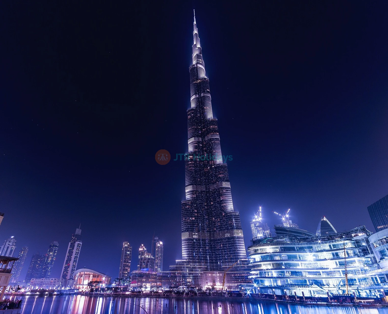 Burj Khalifa + Acuario y Zoológico Submarino - Image 2 of 7