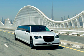 Limo Ride Dubai - Chrysler 300 ( 10 Pax) - Image 2 of 5