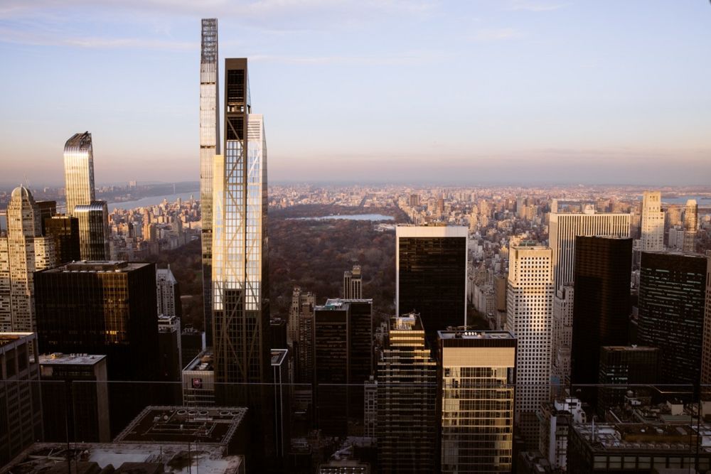 Top of the Rock - New York - Experience panoramic views of NYC from Top of the Rock. Book tickets now for unforgettable skyline views from Rockefeller Center. Instant confirmation! Top of the Rock - New York - Image 2 of 5
