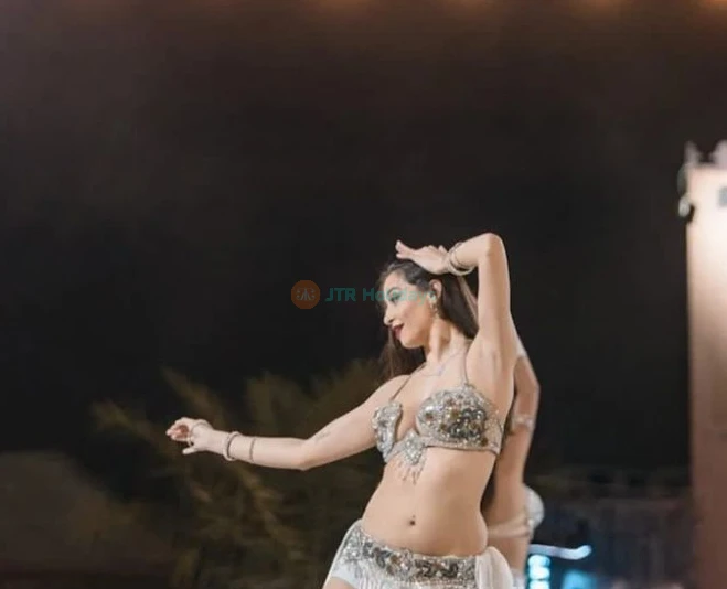 Overnight Desert Safari Dubai - Dune Bashing, Buffet Dinner & Stay - JTR Holidays - Image 5 of 5