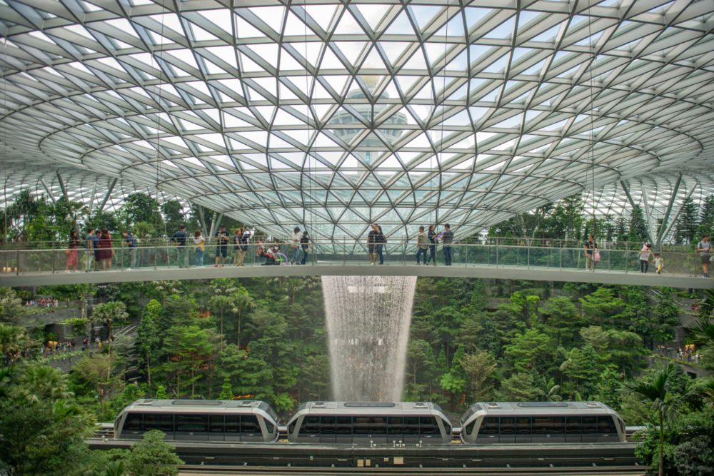 Jewel Changi Airport Attractions - Explore the stunning attractions of Jewel Changi Airport with JTR Holidays. Enjoy tailor-made tours featuring the HSBC Rain Vortex, Canopy Park, and more. Book your unforgettable experience today Jewel Changi Airport Attractions - Image 3 of 5
