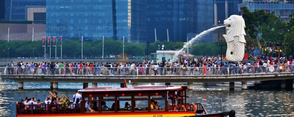 Singapore River Cruise Tickets – Explore Iconic Landmarks & Scenic Views - JTR Holidays - Image 4 of 5