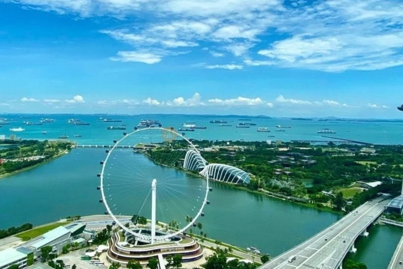 Experience Stunning City Views at the Singapore Flyer | Singapore's Iconic Observation Wheel - JTR Holidays