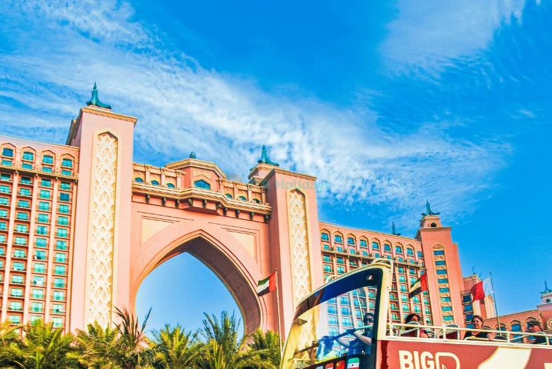 Dubai City Sightseeing - Hop-On Hop-Off -Tickets | Big Bus Tour Dubai - JTR Holidays - Image 6 of 7