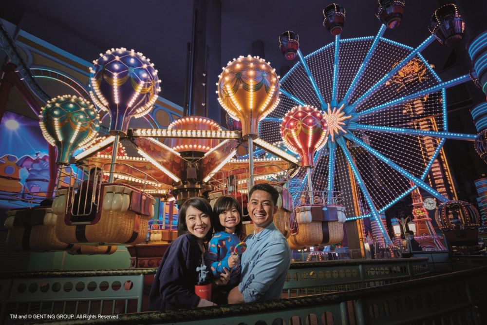 Skytropolis Indoor Themenpark - Erleben Sie den Nervenkitzel des Skytropolis Indoor Themenparks in Genting Highlands! Genießen Sie eine breite Palette an aufregenden Fahrgeschäften und familienfreundlichen Attraktionen in einer lebendigen, überdachten Umgebung. Perfekt für alle Altersgruppen, der ultimative Ort für Spaß und Abenteuer. Buchen Sie Ihre Skytropolis-Tickets jetzt bei JTR Holidays zu den besten Preisen. Beginnen Sie noch heute Ihr Abenteuer! Skytropolis Indoor Themenpark - Bild 4 von 5