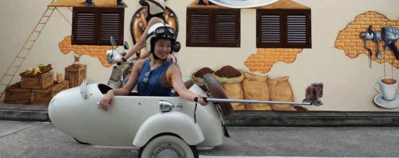 Singapore Heritage Vespa SideCar Tour - Image 4 of 5