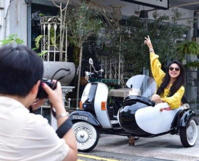 Singapore Heritage Vespa SideCar Tour - Image 5 of 5