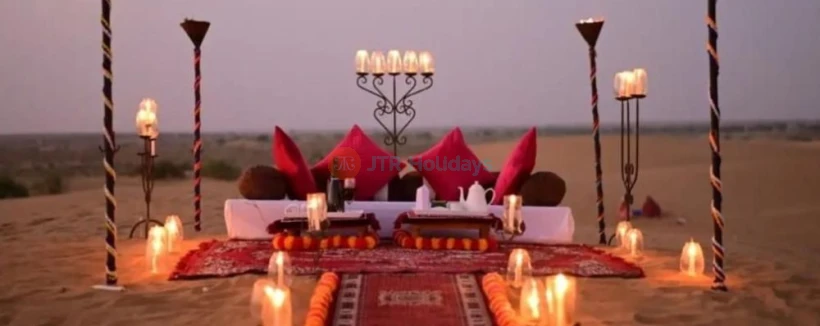 Exklusive Wüstenpartys: Private Safari & Luxuriöse Zelt-Erlebnisse - Erleben Sie eine unvergessliche private Wüstensafari mit unserem exklusiven Arrangement, ideal für Geburtstage, Jubiläen und Gruppentreffen. Genießen Sie ein aufregendes 6-7-stündiges Abenteuer inklusive Dünenfahrten, Sandboarding und atemberaubenden Sonnenuntergangsansichten. Schlemmen Sie ein persönliches Abendessen, einen dekorierten privaten Bereich mit Luftballons und Lichtern sowie eine 1-kg-Torte. Unser All-inclusive-Paket garantiert eine unvergessliche Feier mit Shisha auf Wunsch und bequemem Hotel-Rücktransport. Exklusive Wüstenpartys: Private Safari & Luxuriöse Zelt-Erlebnisse - Bild 4 von 5