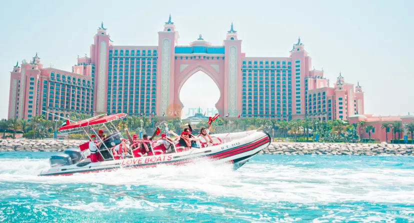 Excursion Bateau d'Amour à Dubaï - Image 1 of 8