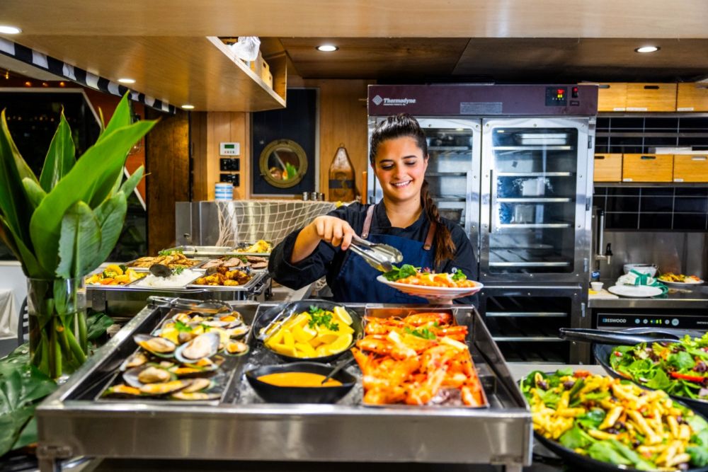 Gold Coast Sightseeing Dinner Cruise Ticket - Image 2 of 9