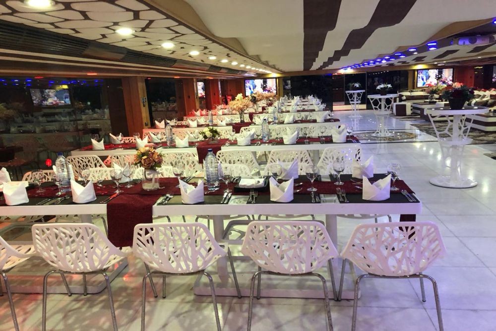 Mega Yacht Sunset Brunch Cruise - Image 4 of 5