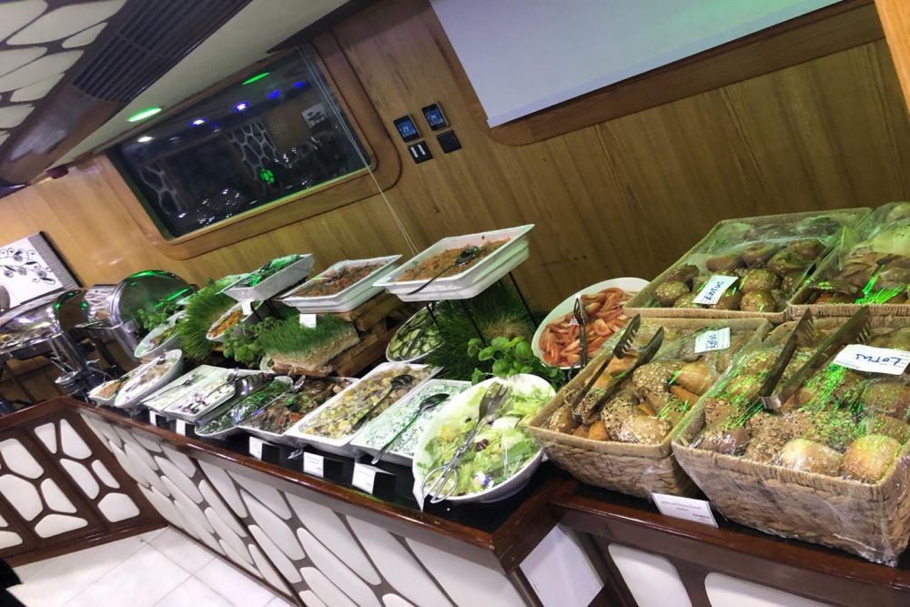 Mega Yacht Sunset Brunch Cruise - Image 5 of 5