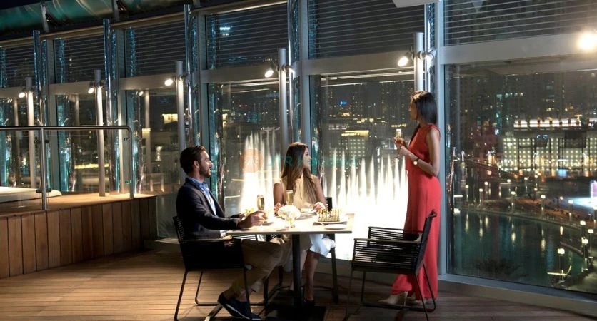 Burj Khalifa Level 124 -125 with Lunch or Dinner at the Burj Club Rooftop