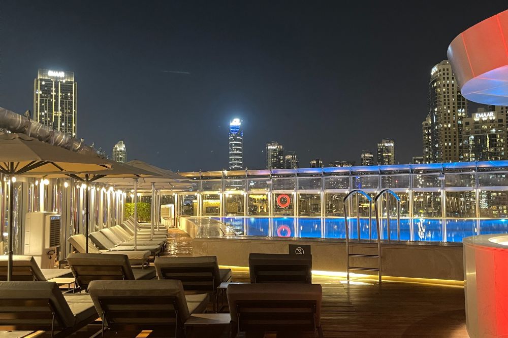 Burj Khalifa Level 124 -125 with Lunch or Dinner at the Burj Club Rooftop - Enjoy stunning views from Burj Khalifa Levels 124-125, followed by a delicious lunch or dinner at the Burj Club Rooftop. Capture unforgettable moments overlooking Dubai's skyline and the Dubai Fountain. Experience the best of luxury dining and sightseeing. Burj Khalifa Level 124 -125 with Lunch or Dinner at the Burj Club Rooftop - Image 5 of 5