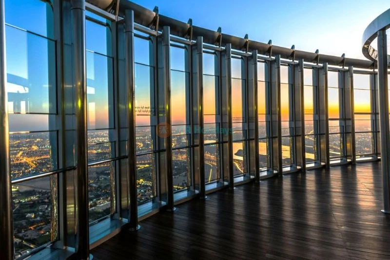 Burj Khalifa Levels 124-125 with Rooftop Lunch or Dinner Experience Ticket - JTR Holidays