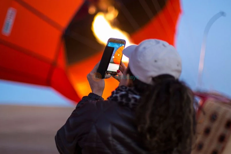 Dubai Hot Air Balloon Signature Experience Tickets and Offer | Sunrise Desert Adventure - JTR Holidays - Image 14 of 15