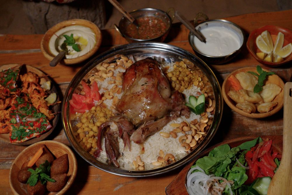 Heritage Desert Safari with Overnight and Hot Air Balloon flight - Image 8 of 15