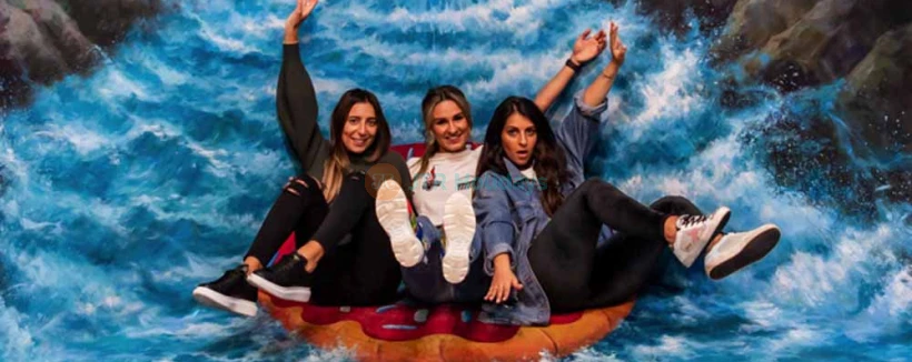 Musée d'art 3D ArtVo Illusions - Gold Coast - Découvrez ArtVo Illusions, le premier musée d'art 3D immersif de la Gold Coast ! Avec plus de 80 œuvres captivantes et 9 zones thématiques, cette galerie interactive vous invite à pénétrer dans des illusions d'optique époustouflantes. Parfait pour tous les âges, capturez des photos incroyables en devenant vous-même partie de l'œuvre. Visitez ArtVo pour une expérience amusante et inoubliable. Musée d'art 3D ArtVo Illusions - Gold Coast - Image 4 sur 5