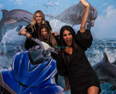 Musée d'art 3D ArtVo Illusions - Gold Coast - Découvrez ArtVo Illusions, le premier musée d'art 3D immersif de la Gold Coast ! Avec plus de 80 œuvres captivantes et 9 zones thématiques, cette galerie interactive vous invite à pénétrer dans des illusions d'optique époustouflantes. Parfait pour tous les âges, capturez des photos incroyables en devenant vous-même partie de l'œuvre. Visitez ArtVo pour une expérience amusante et inoubliable. Musée d'art 3D ArtVo Illusions - Gold Coast - Image 5 sur 5