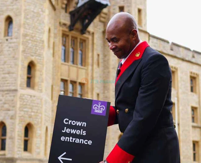 Historic Tower of London Ticket | Iconic Landmark & Home of the Crown Jewels - JTR Holidays - Image 5 of 5