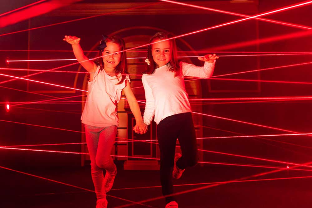 MONOPOLY DREAMS Melbourne - Image 3 of 13