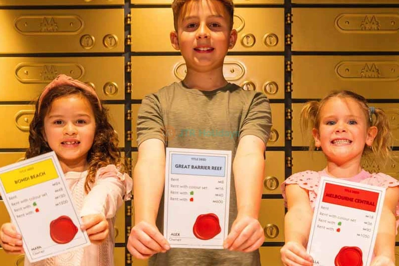 SUEÑOS MONOPOLY Melbourne - Image 13 of 13