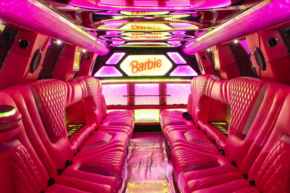 迪拜豪华加长林肯轿车接送 - GMC Yukon Barbie 粉红色 - Image 2 of 6