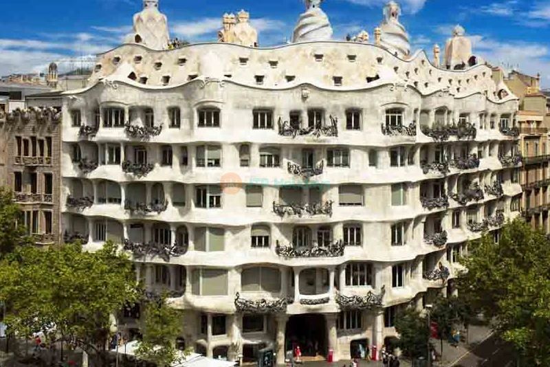 La Pedrera - Casa Milà - Image 10 of 15