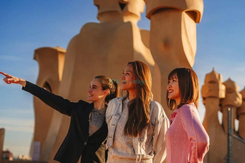 La Pedrera - Casa Mila Ticket: Gaudí’s Iconic Masterpiece in Barcelona - JTR Holidays - Image 11 of 15